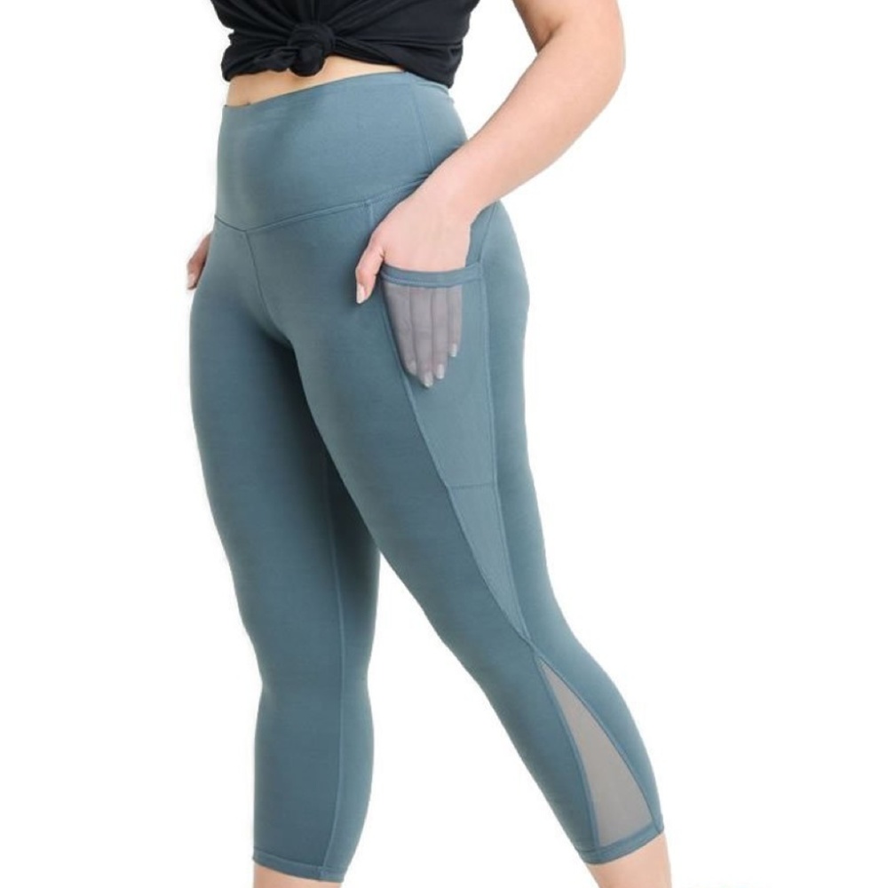 🏷SALE! LAST PAIR! Teal Plus size Leggings
